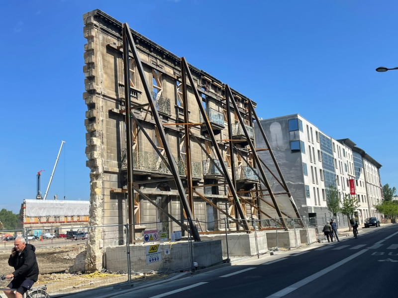 Figure 3. Façadism in Bordeaux