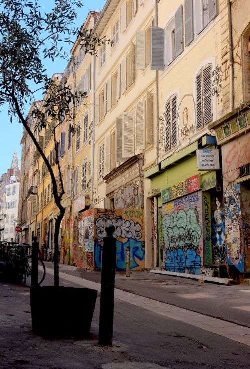 Figure 1. Marseille, Aubagne Street, 2026